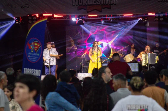 Evento da Rádio Praia na comunidade